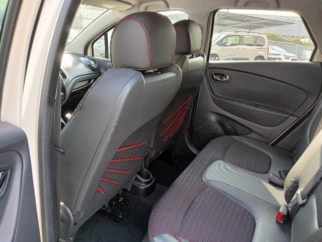 RENAULT Captur usata, con Volante in pelle