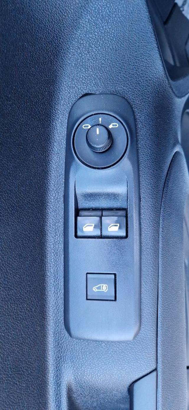 PEUGEOT Partner usata, con Park Distance Control