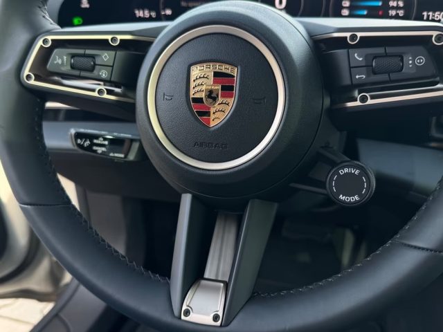 PORSCHE Taycan usata, con Immobilizzatore elettronico