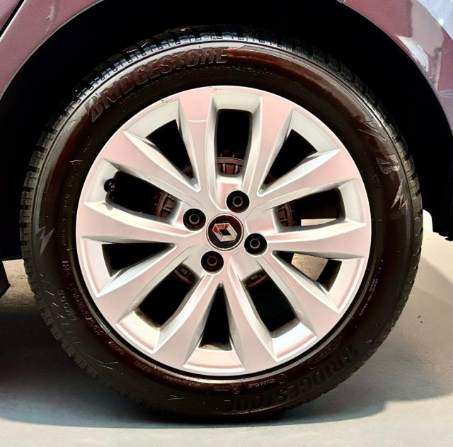 RENAULT Clio usata, con Sistema di navigazione