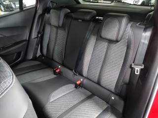 PEUGEOT 2008 usata, con Vetri oscurati