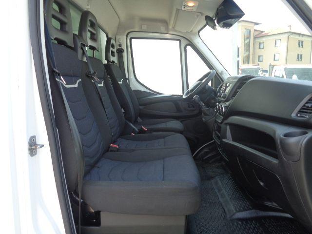IVECO Daily usata, con Luci diurne