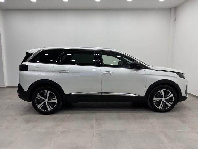PEUGEOT 5008 usata, con Autoradio