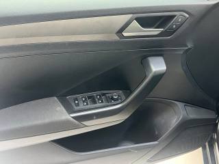 VOLKSWAGEN T-Roc usata, con Fendinebbia