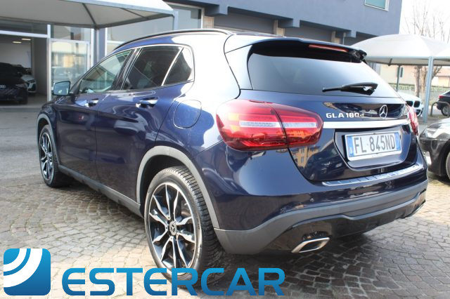 MERCEDES-BENZ GLA 180 usata, con Vetri oscurati