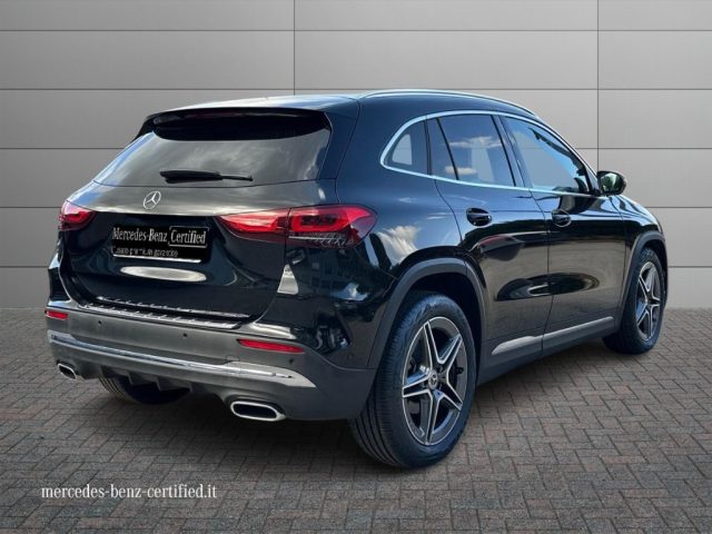 MERCEDES-BENZ GLA 180 usata, con Airbag
