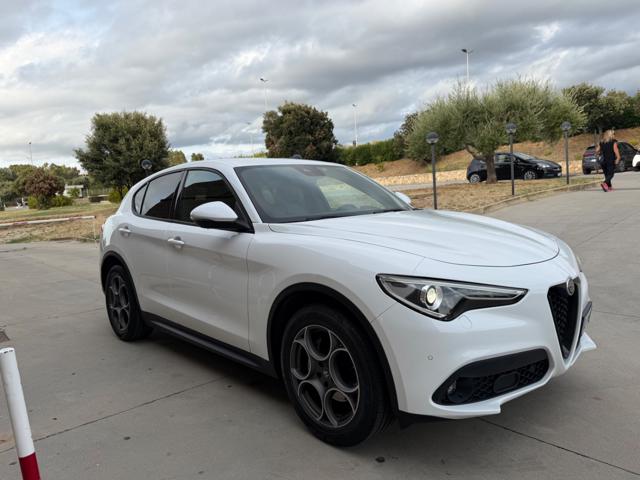 ALFA ROMEO Stelvio usata, con Sistema di avviso di distanza