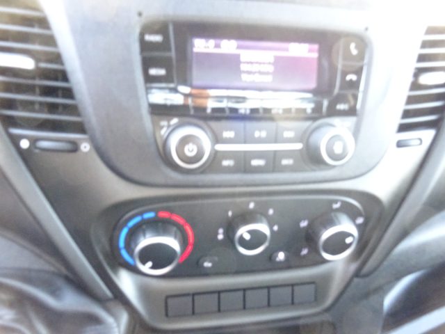 IVECO Daily usata, con USB