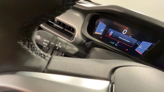 JEEP Avenger usata, con Bluetooth