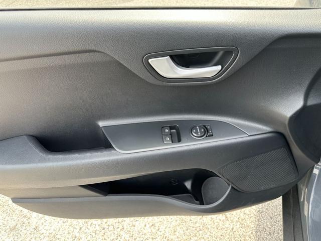 KIA Stonic usata, con Autoradio