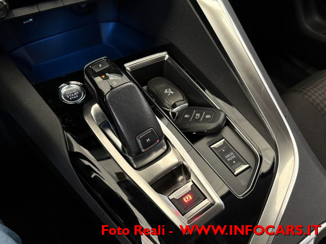 PEUGEOT 3008 usata, con USB