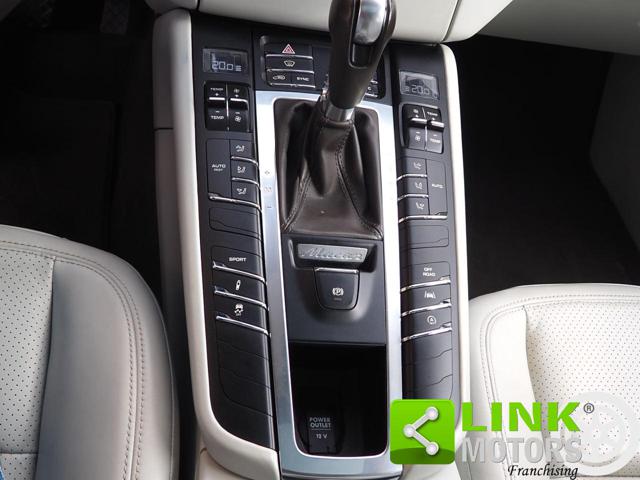 PORSCHE Macan usata 15