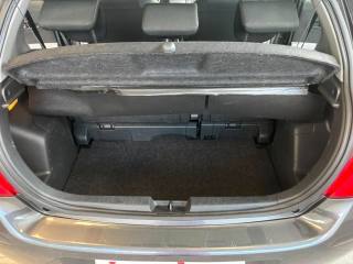 TOYOTA Yaris usata, con Lettore CD