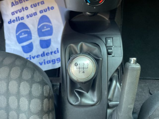TOYOTA iQ usata, con Lettore CD
