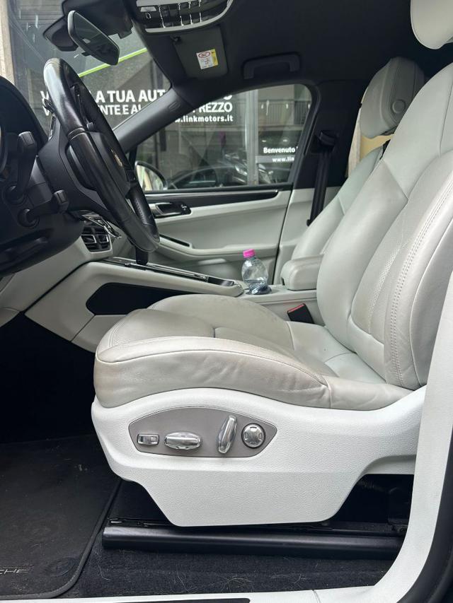 PORSCHE Macan usata, con Vivavoce