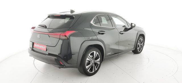 LEXUS UX 250h usata, con Sistema di navigazione
