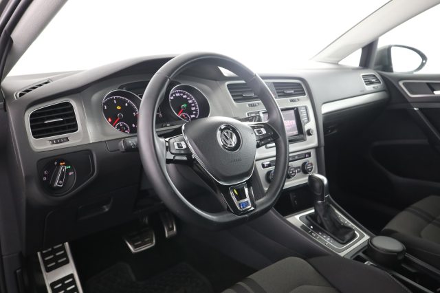 VOLKSWAGEN Golf usata 1