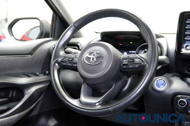 TOYOTA Yaris usata 39