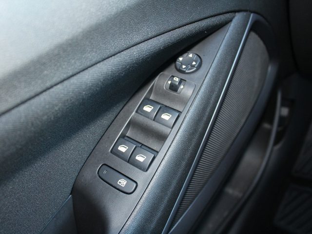 OPEL Crossland X usata, con Bluetooth