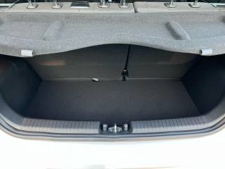 HYUNDAI i10 usata 33