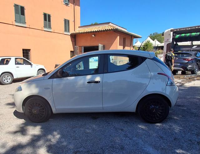 LANCIA Ypsilon usata, con Autoradio