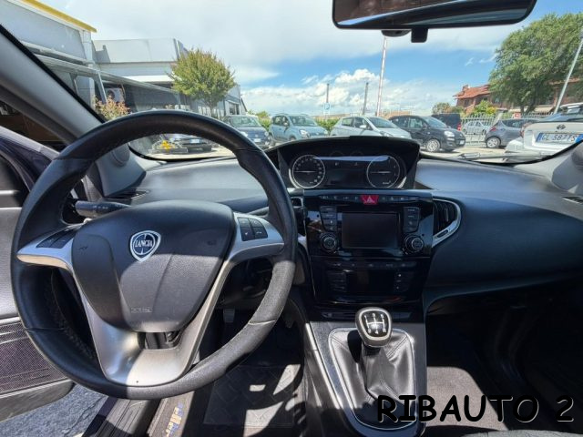 LANCIA Ypsilon usata, con MP3
