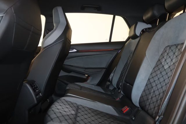 VOLKSWAGEN Golf usata, con Controllo trazione