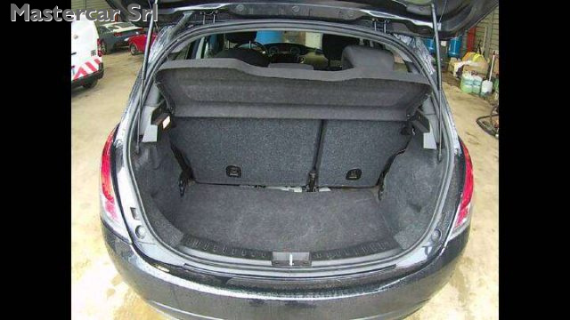 LANCIA Ypsilon usata, con Fendinebbia