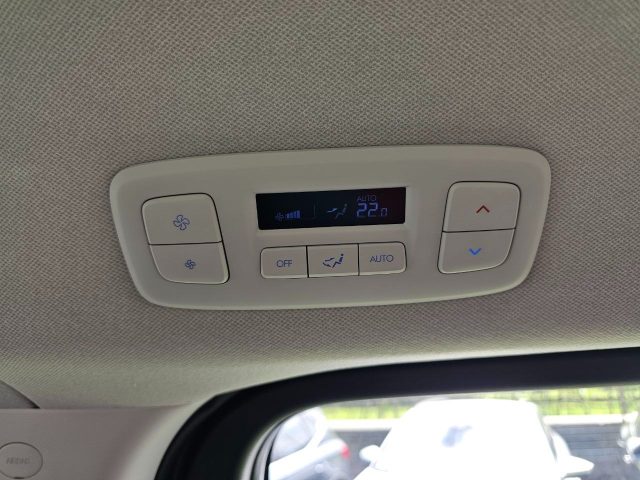 HYUNDAI Staria usata, con Airbag testa