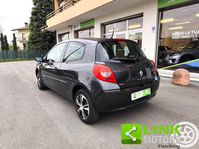 RENAULT Clio usata, con Volante in pelle