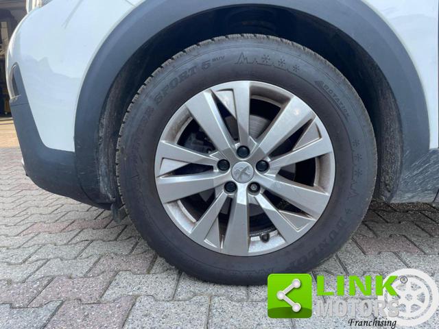 PEUGEOT 5008 usata, con Fendinebbia