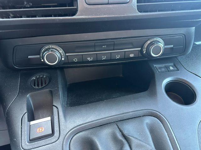 OPEL Combo usata, con Touch screen