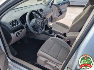 VOLKSWAGEN Golf usata, con Autoradio