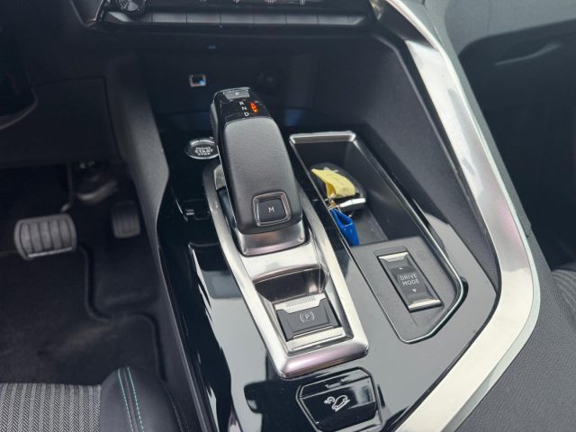PEUGEOT 3008 usata, con Climatizzatore