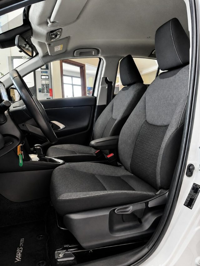 TOYOTA Yaris Cross usata, con ESP