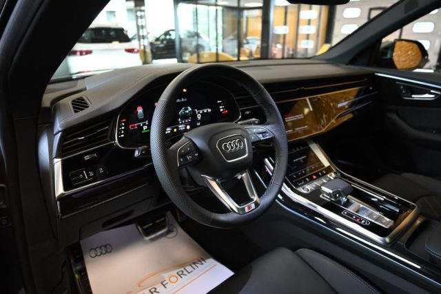 AUDI Q8 usata 241
