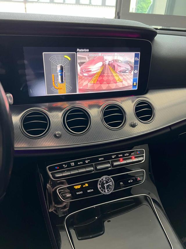 MERCEDES-BENZ E 220 usata, con Controllo trazione