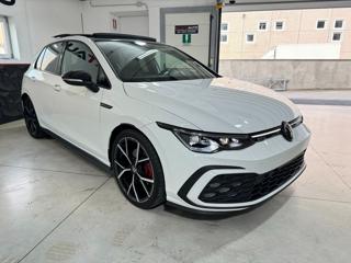 VOLKSWAGEN Golf usata, con Airbag laterali