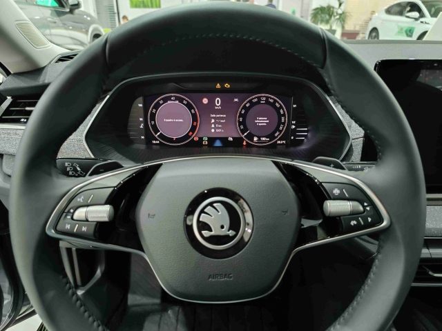 SKODA Octavia usata, con Controllo elettronico della corsia