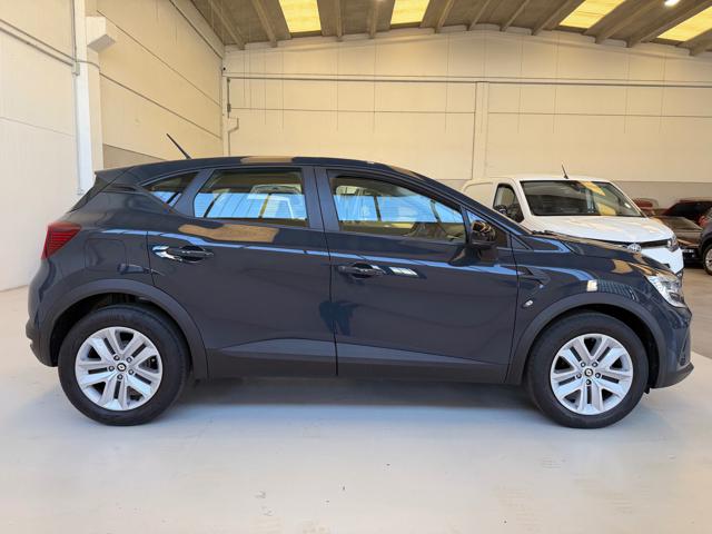 RENAULT Captur usata, con Autoradio