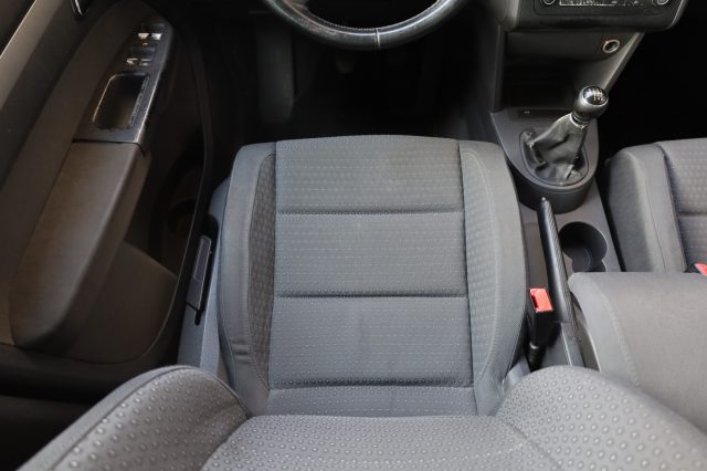 VOLKSWAGEN Touran usata, con Servosterzo