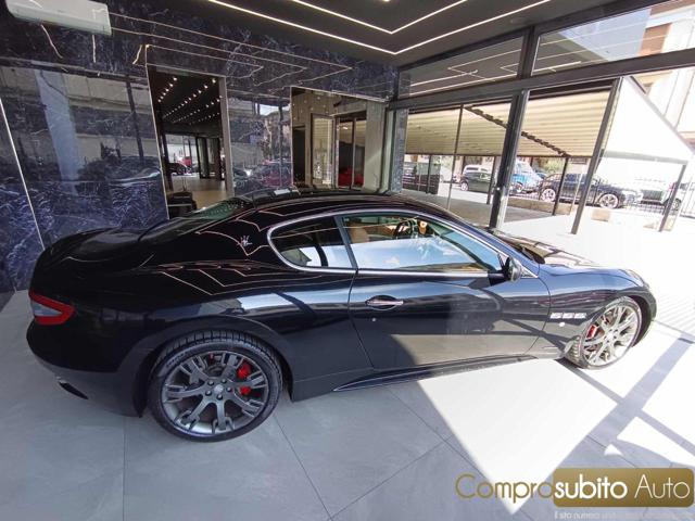 MASERATI GranTurismo usata, con Airbag