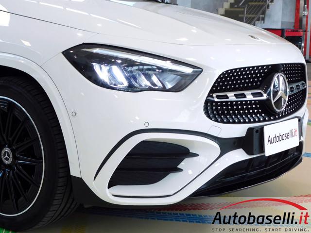 MERCEDES-BENZ GLA 200 usata, con Fari LED