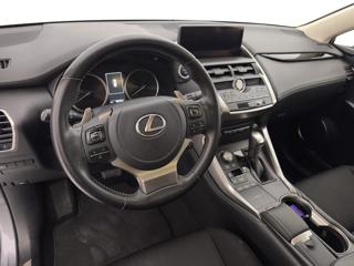 LEXUS NX 300h usata, con Climatizzatore