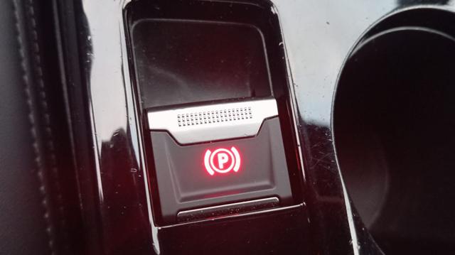 PEUGEOT 2008 usata, con Specchietti laterali elettrici