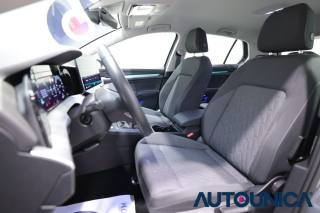 VOLKSWAGEN Golf usata, con Autoradio