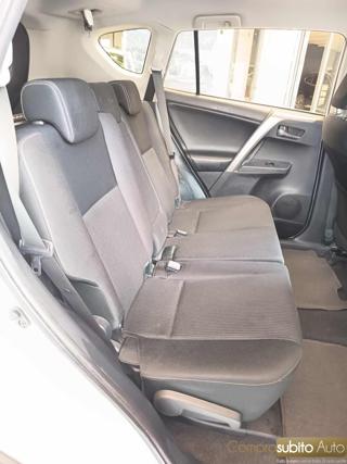 TOYOTA RAV 4 usata, con Specchietti laterali elettrici