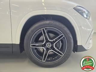 MERCEDES-BENZ GLA 200 usata, con Leve al volante