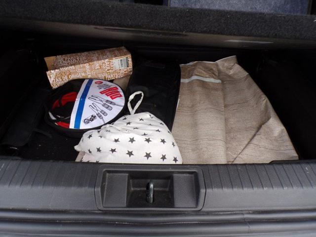 RENAULT Captur usata, con Telecamera per parcheggio assistito