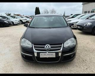 VOLKSWAGEN Jetta usata, con Airbag